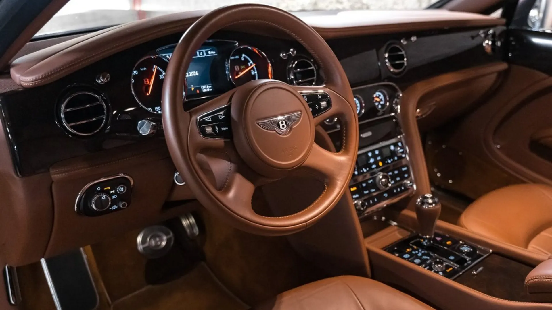 Bentley Mulsanne — photo 27