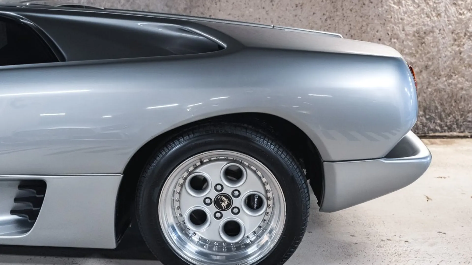 Lamborghini Diablo — photo 13
