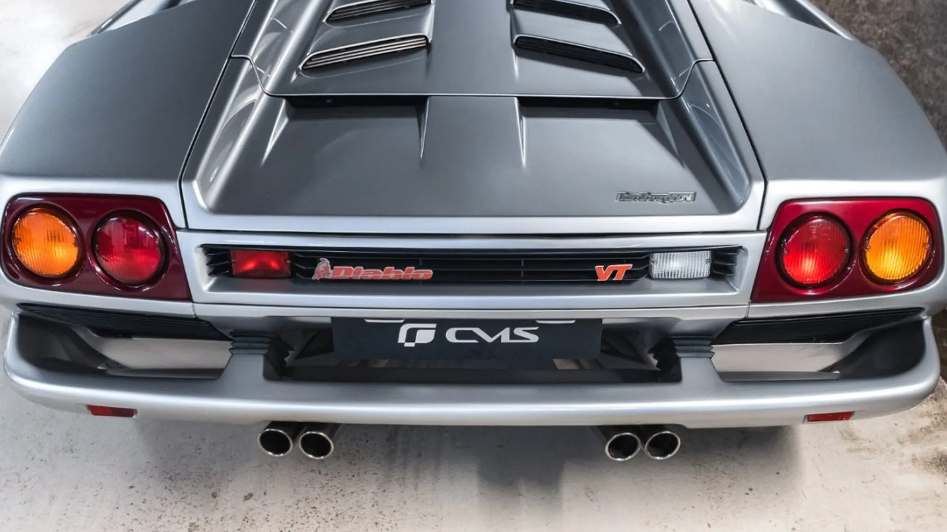 Lamborghini Diablo — photo 27