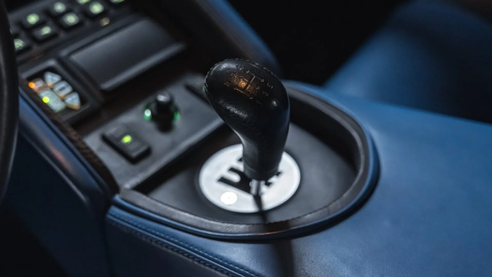 Lamborghini Diablo — photo 41