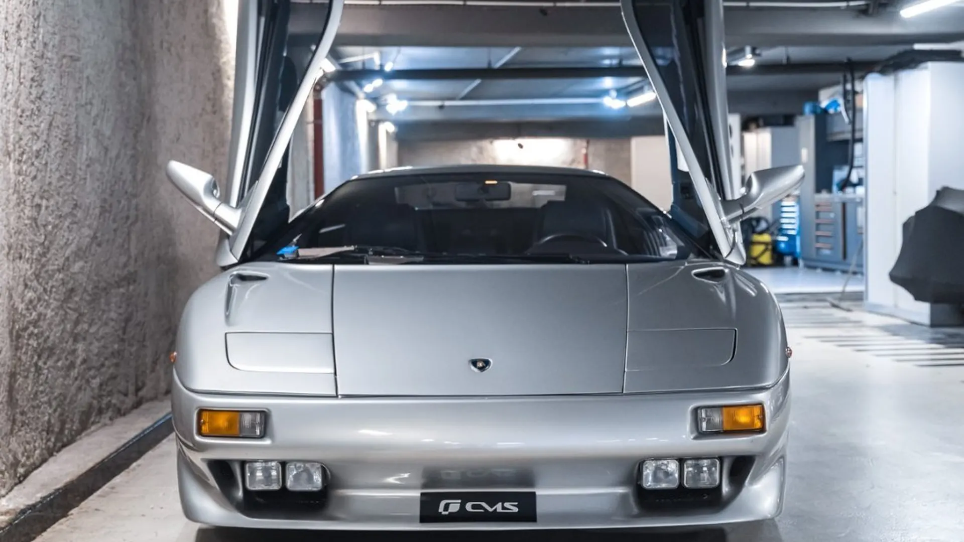 Lamborghini Diablo — photo 3