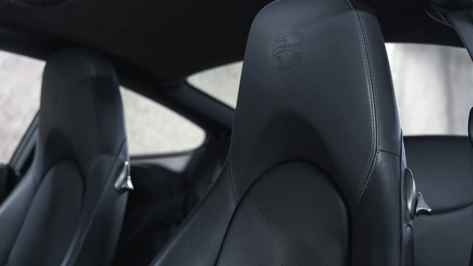 Porsche 911 — photo 26