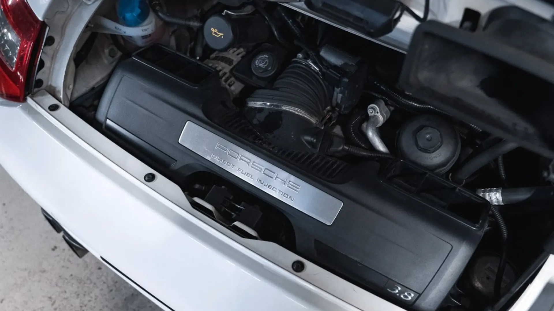 Porsche 911 — photo 20