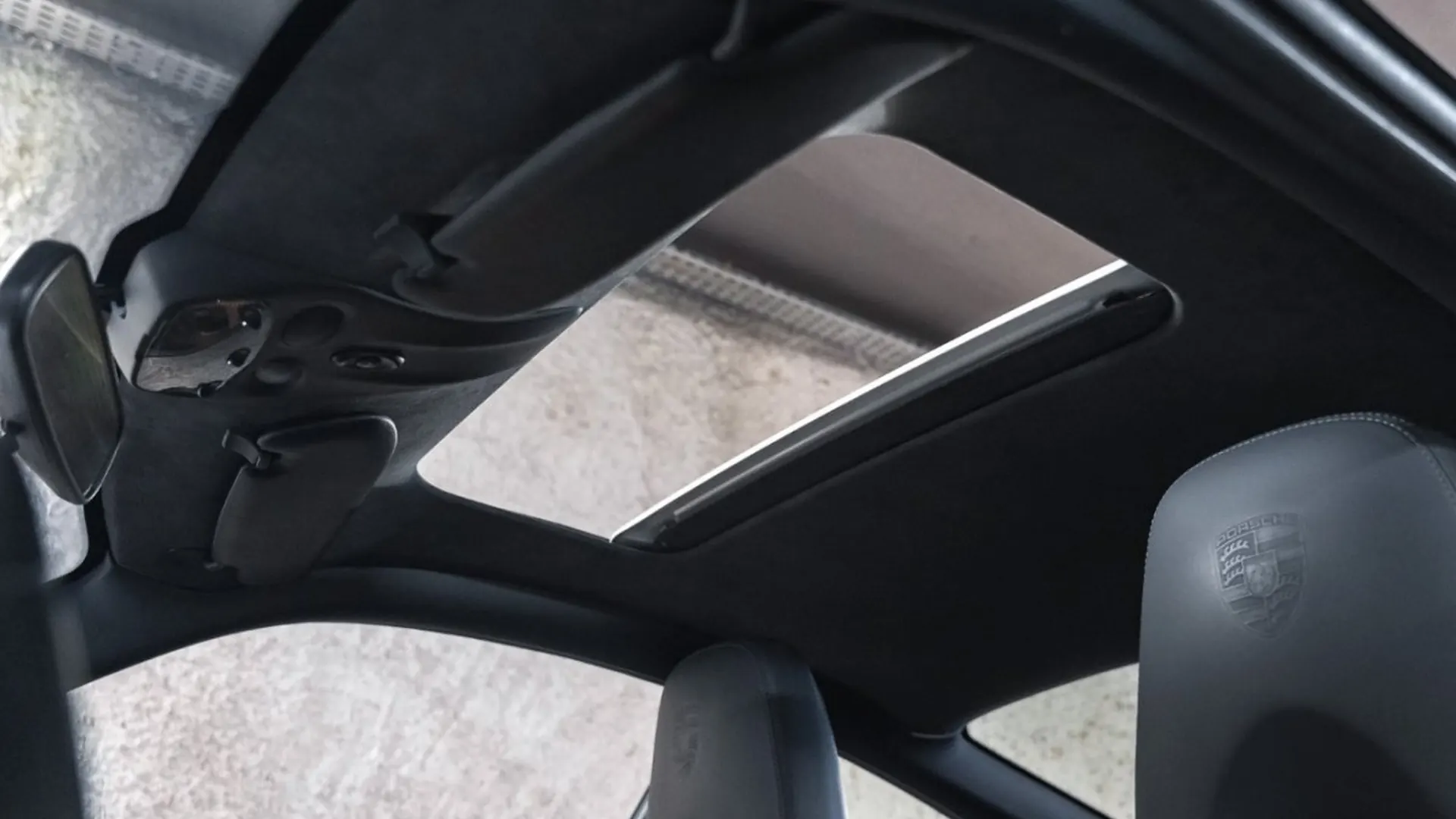Porsche 911 — photo 27