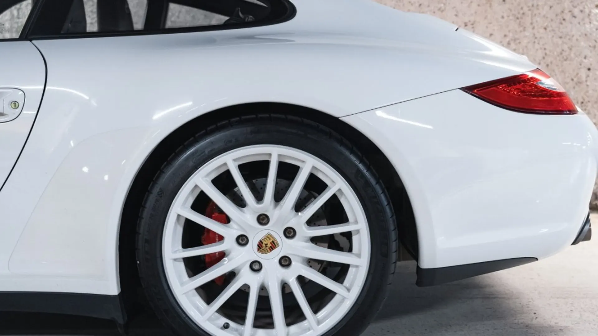 Porsche 911 — photo 12