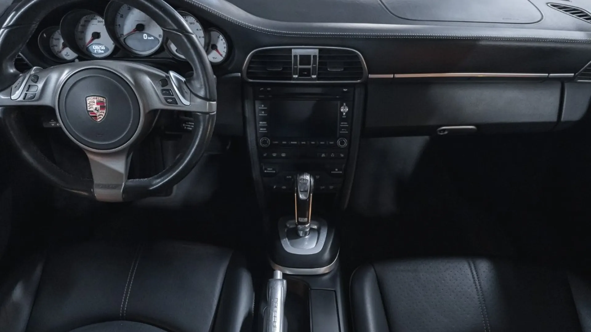 Porsche 911 — photo 31