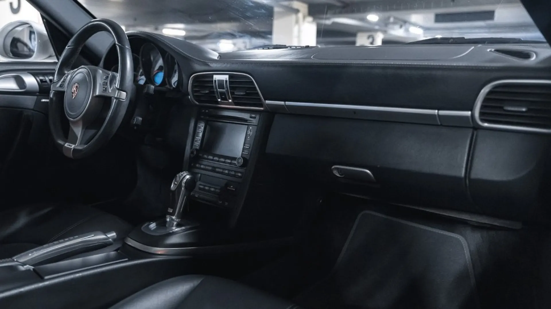 Porsche 911 — photo 37