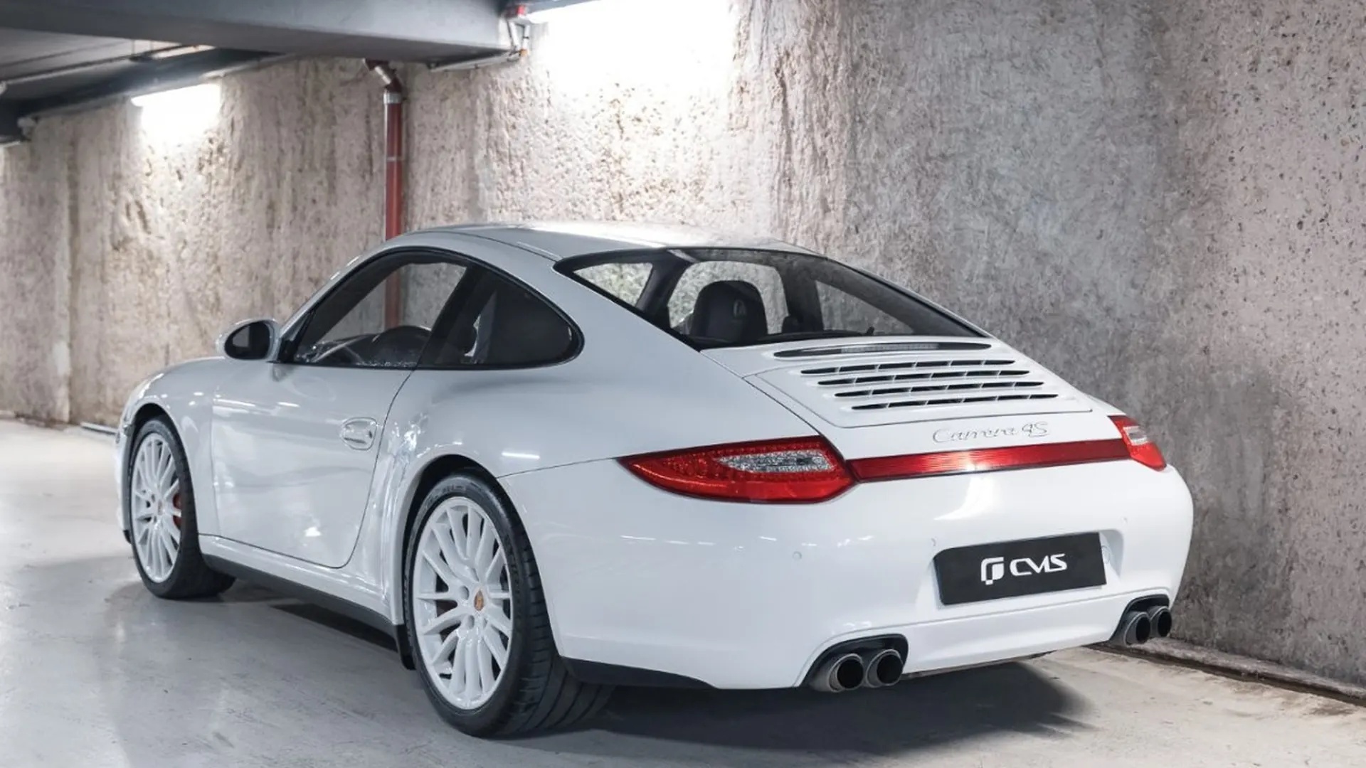 Porsche 911 — photo 13