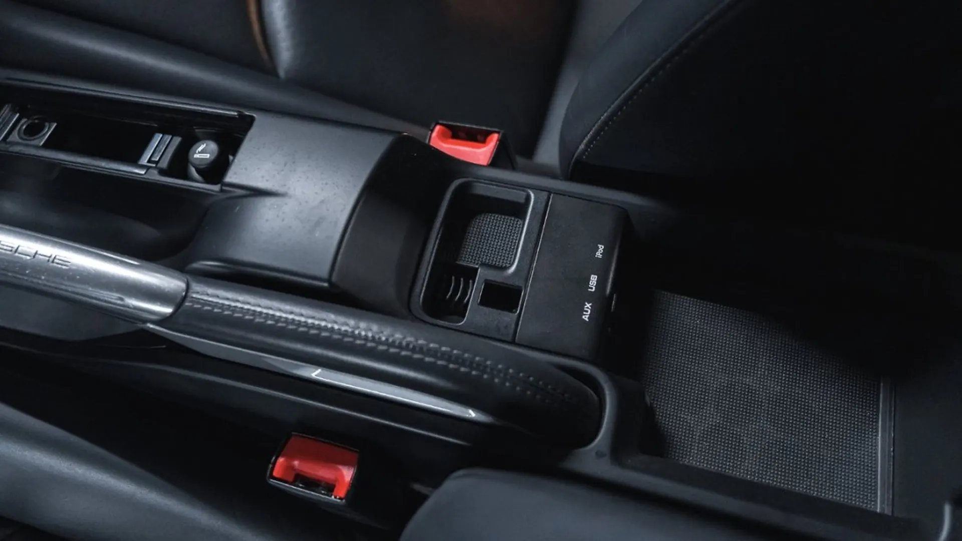 Porsche 911 — photo 36