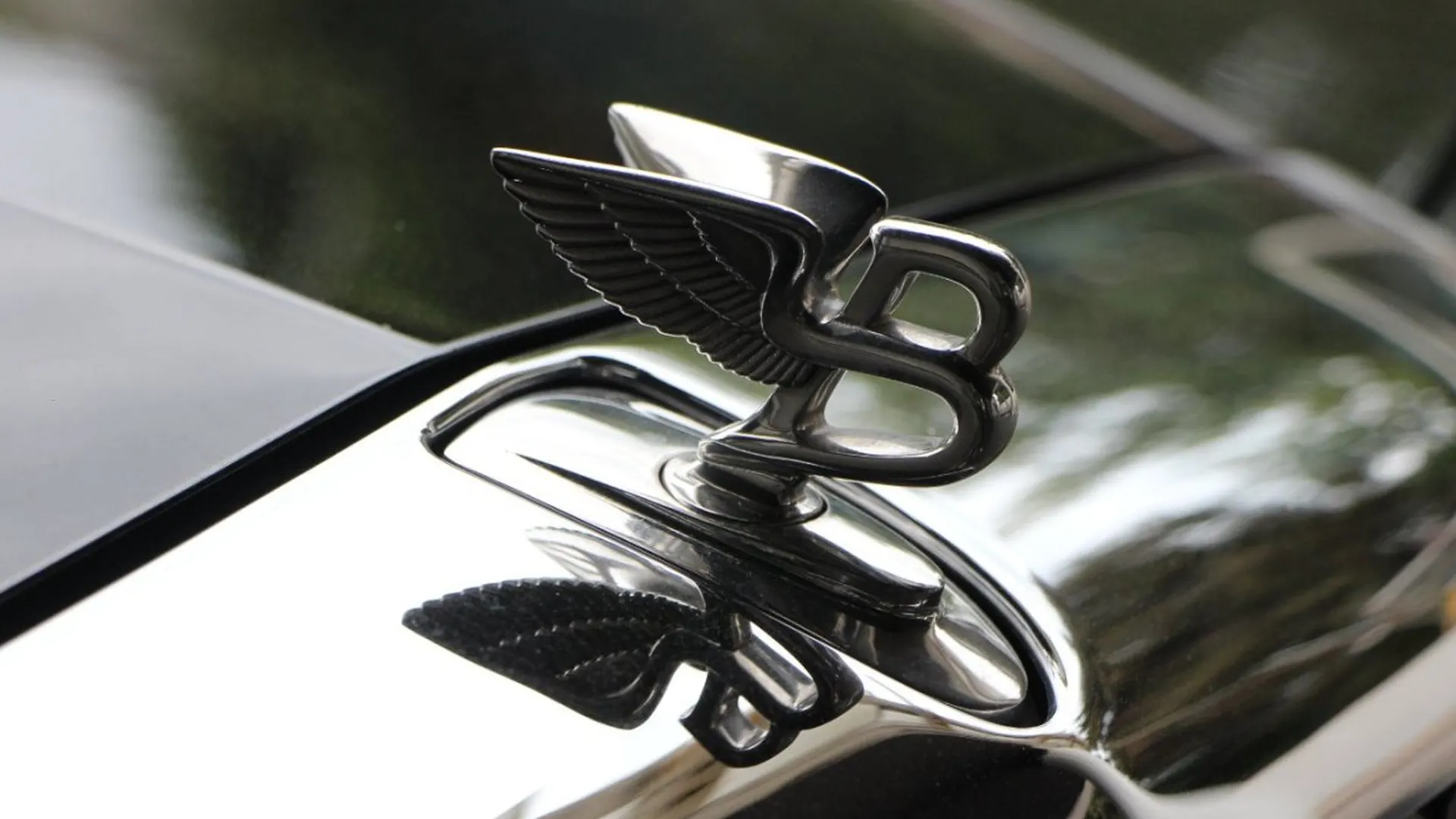 Bentley Azure — photo 29