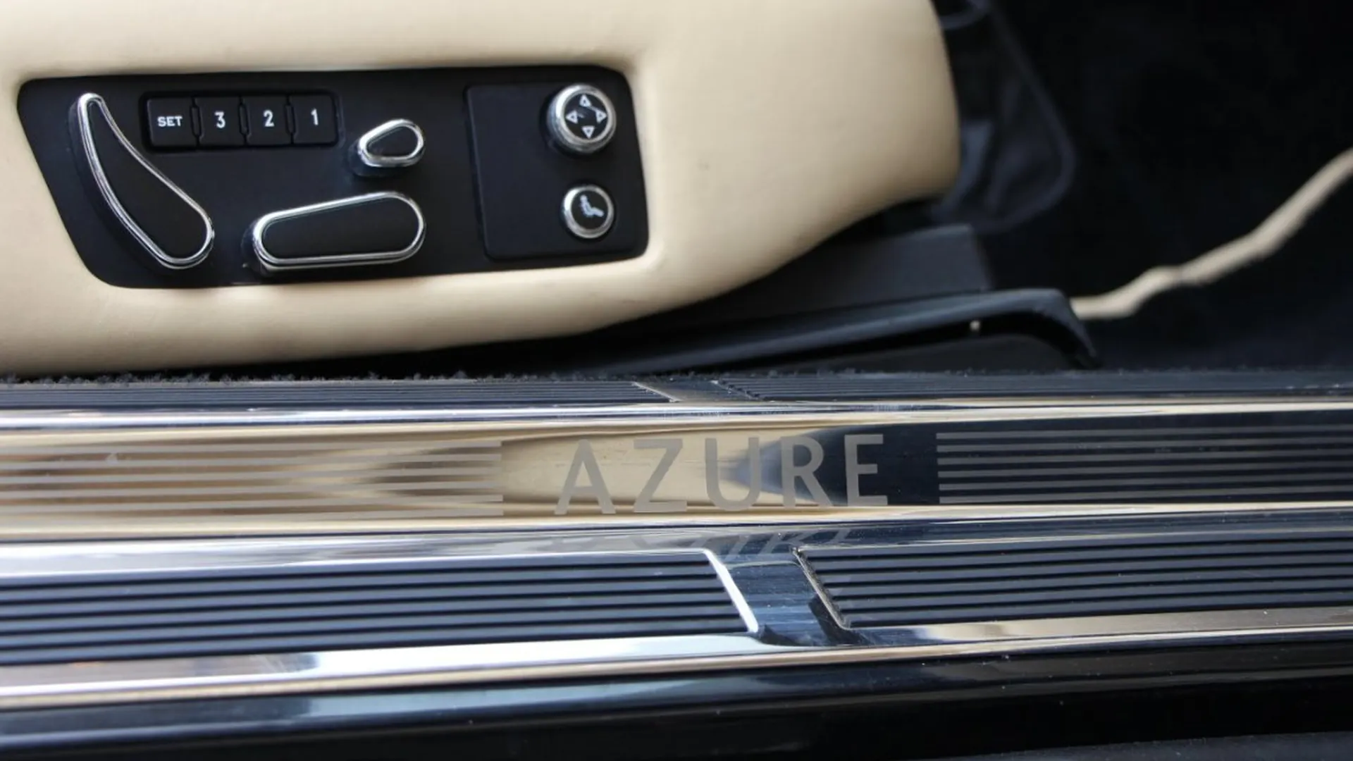 Bentley Azure — photo 26