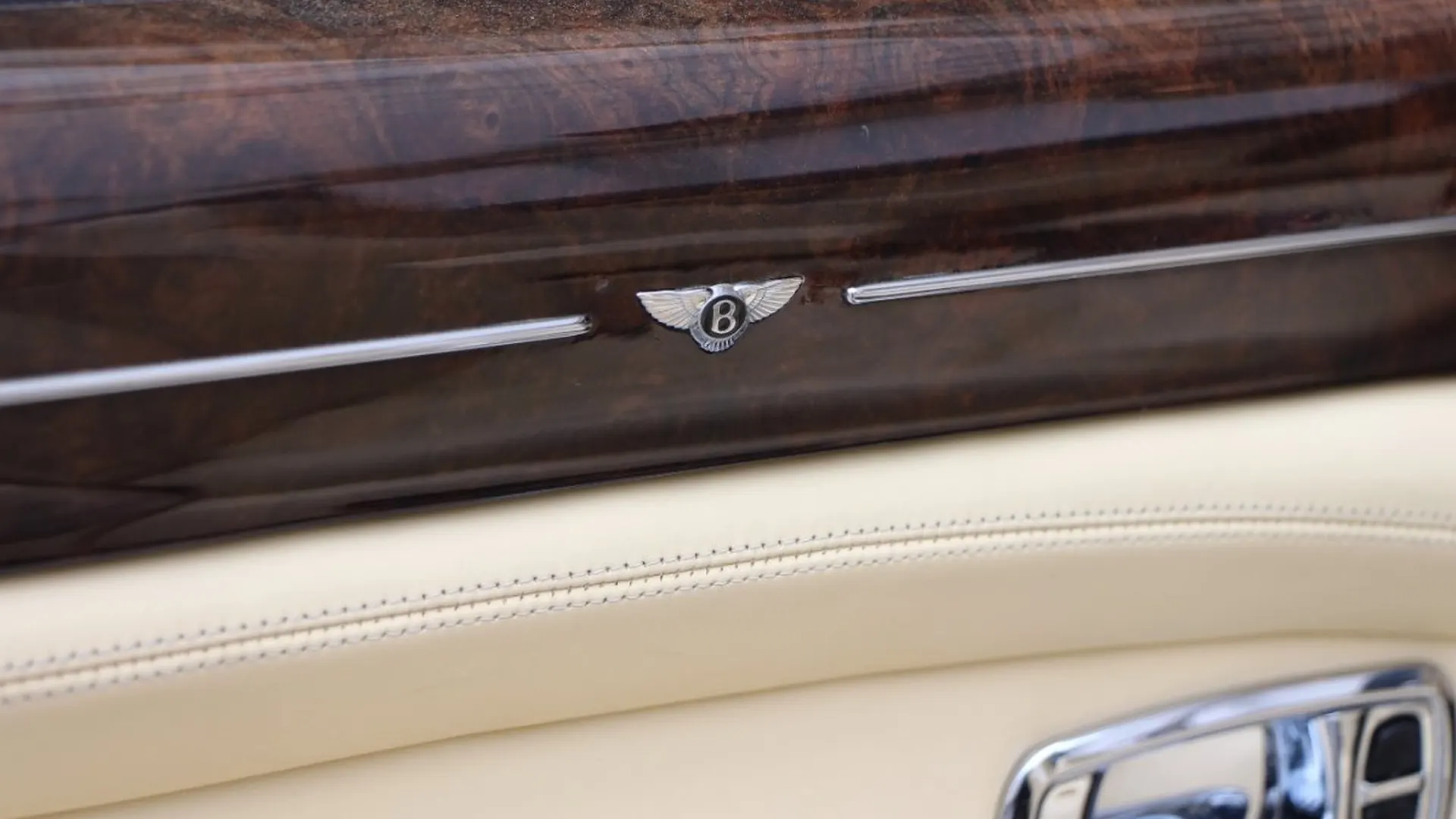 Bentley Azure — photo 12