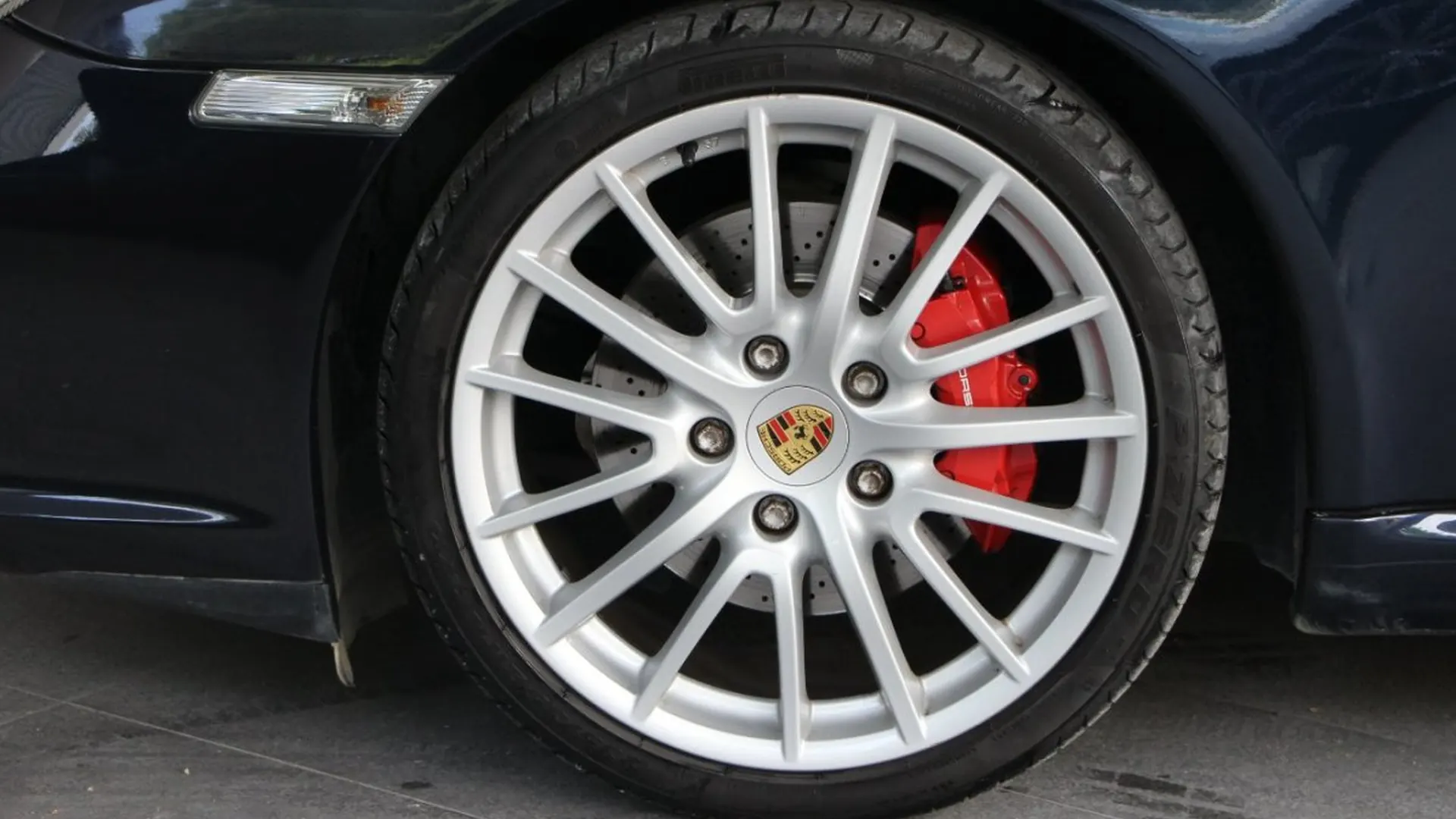 Porsche 911 — photo 7