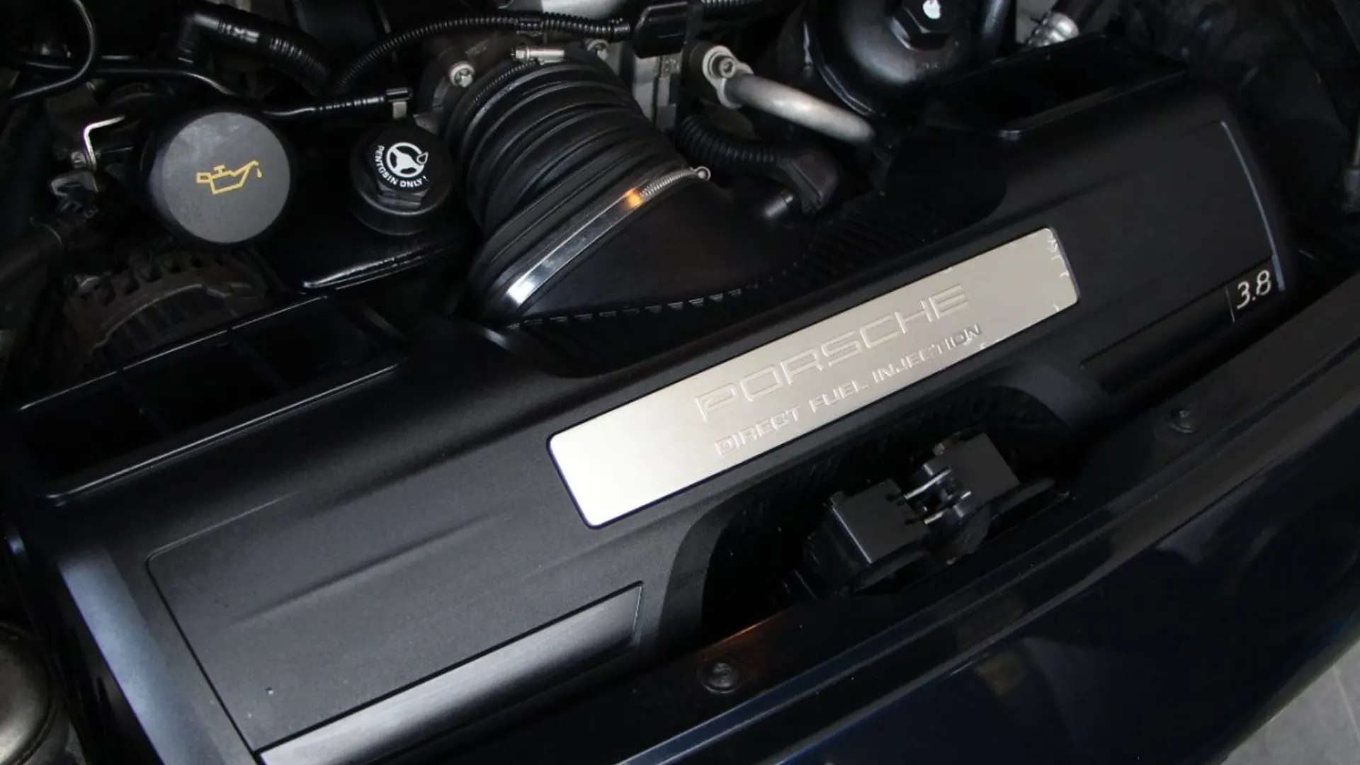 Porsche 911 — photo 29