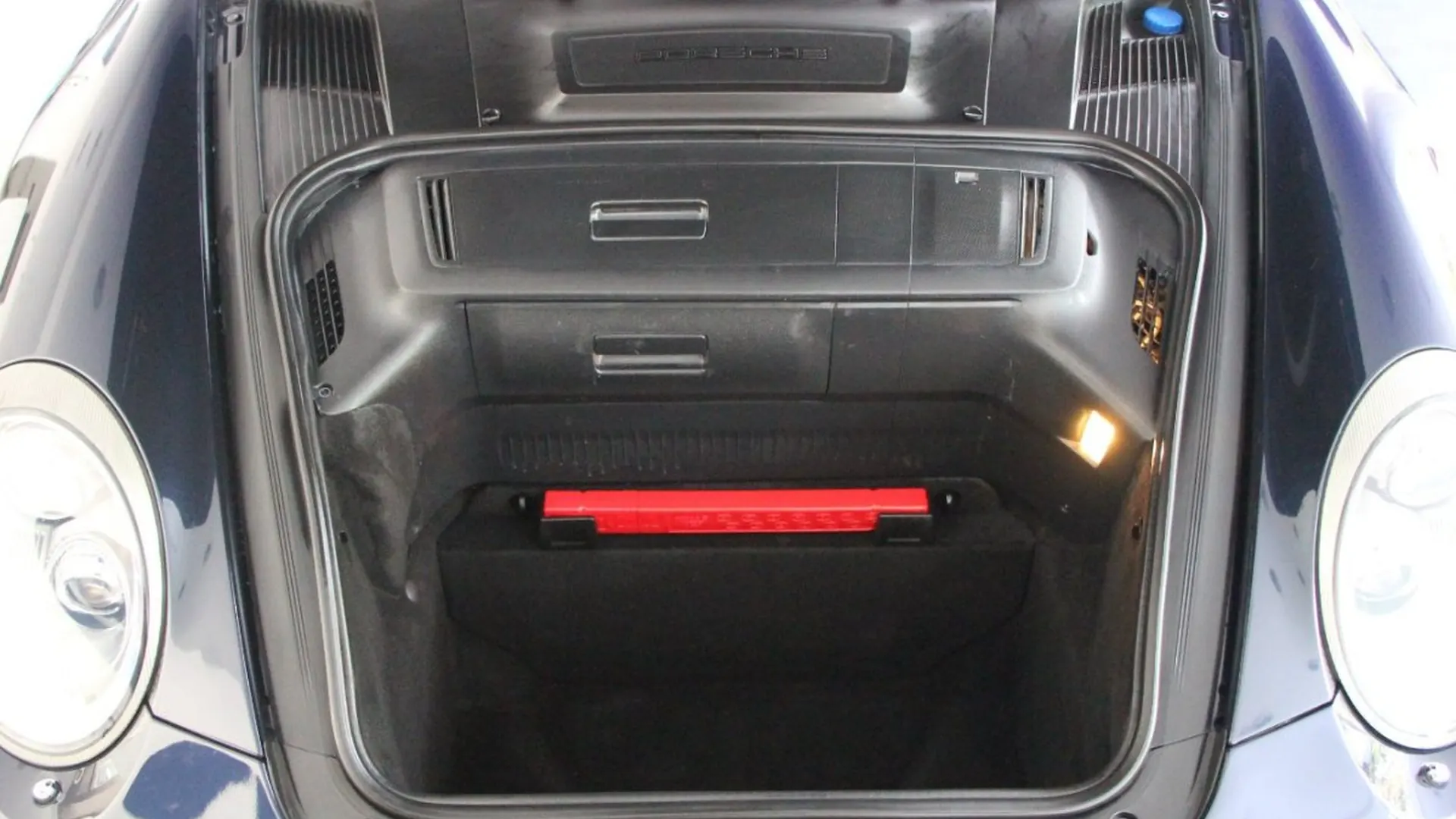 Porsche 911 — photo 26