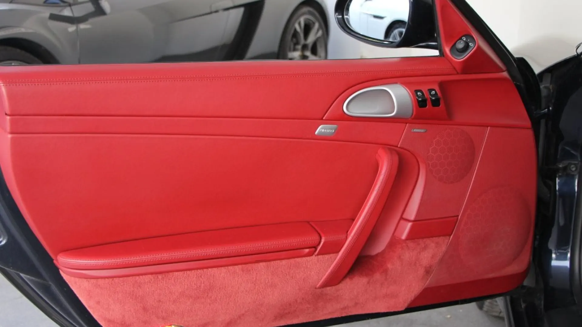Porsche 911 — photo 11