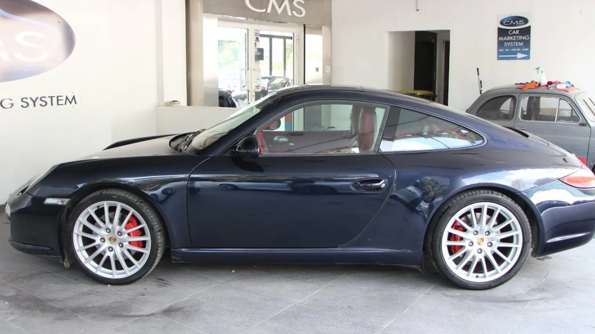 Porsche 911 — photo 6