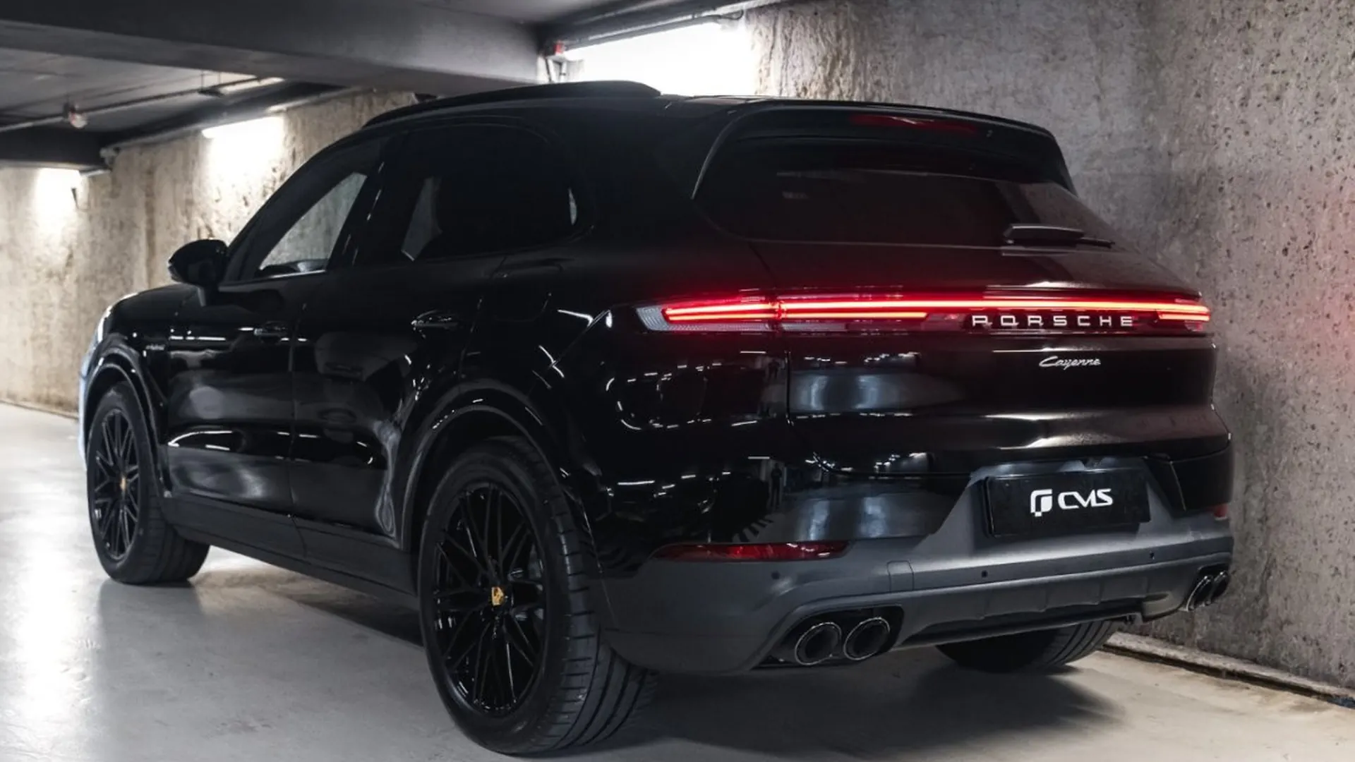 Porsche Cayenne — photo 13