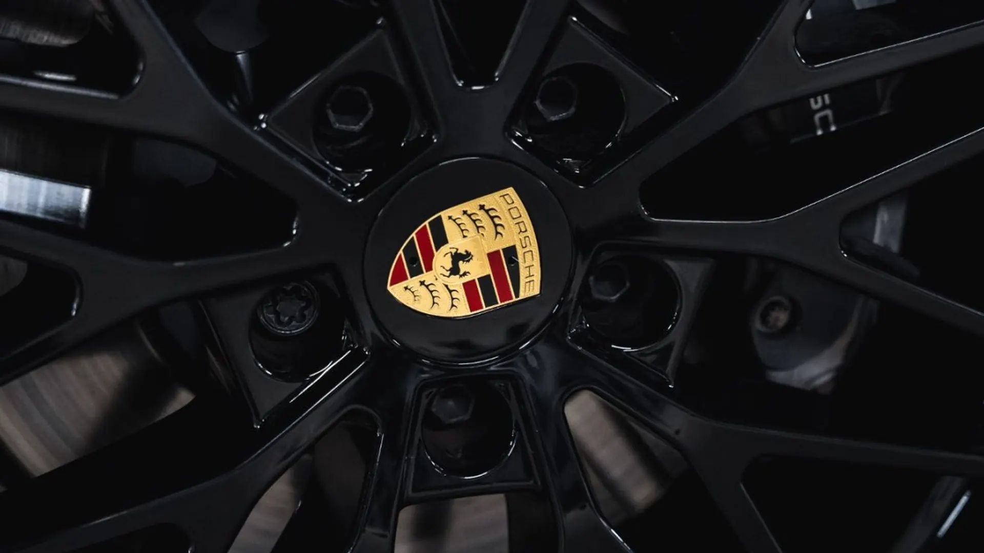 Porsche Cayenne — photo 10