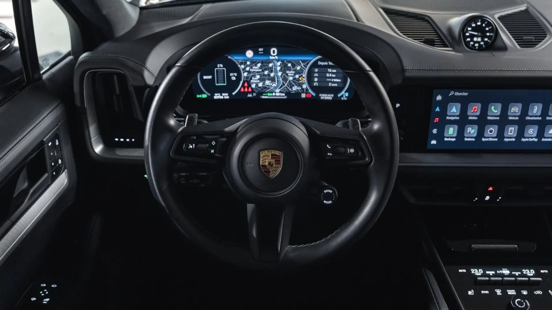 Porsche Cayenne — photo 29
