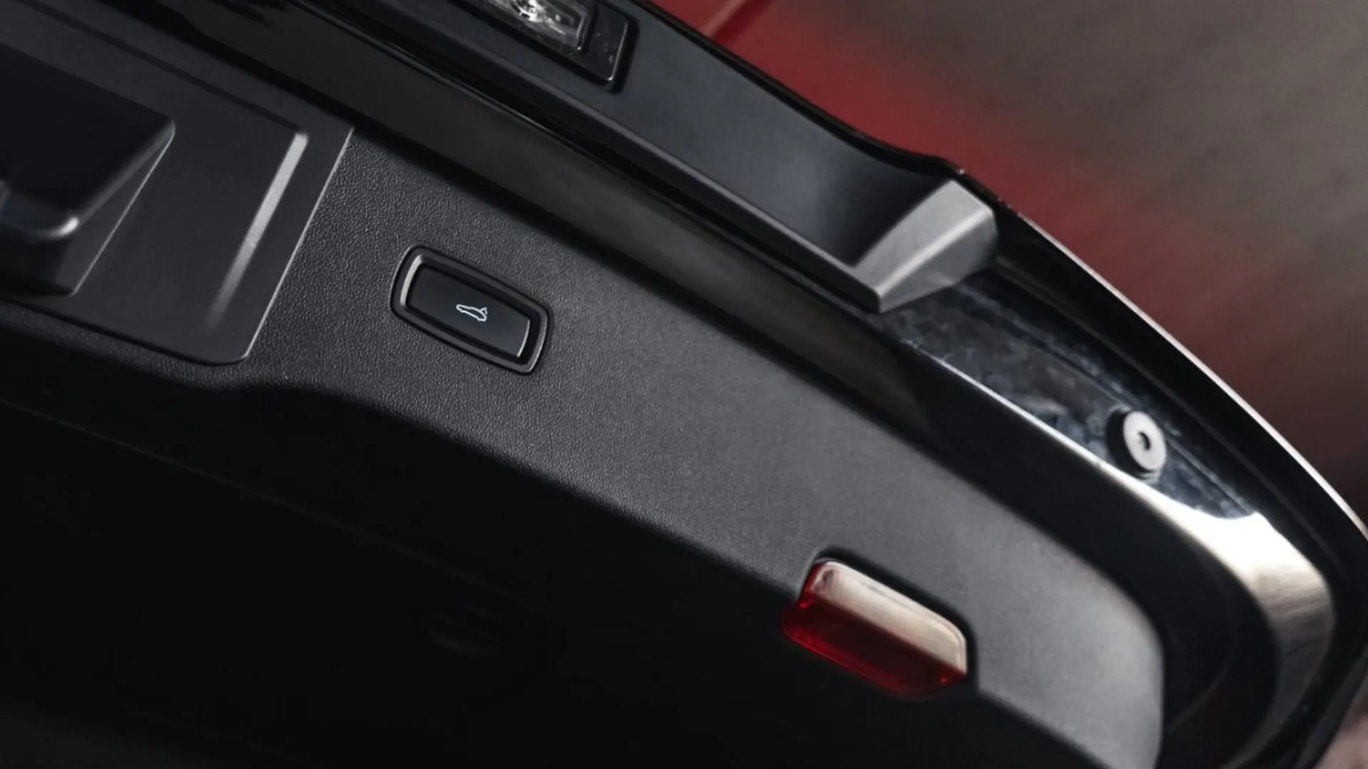 Porsche Cayenne — photo 21