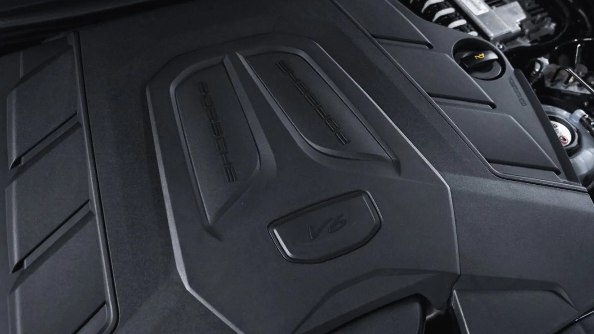 Porsche Cayenne — photo 44