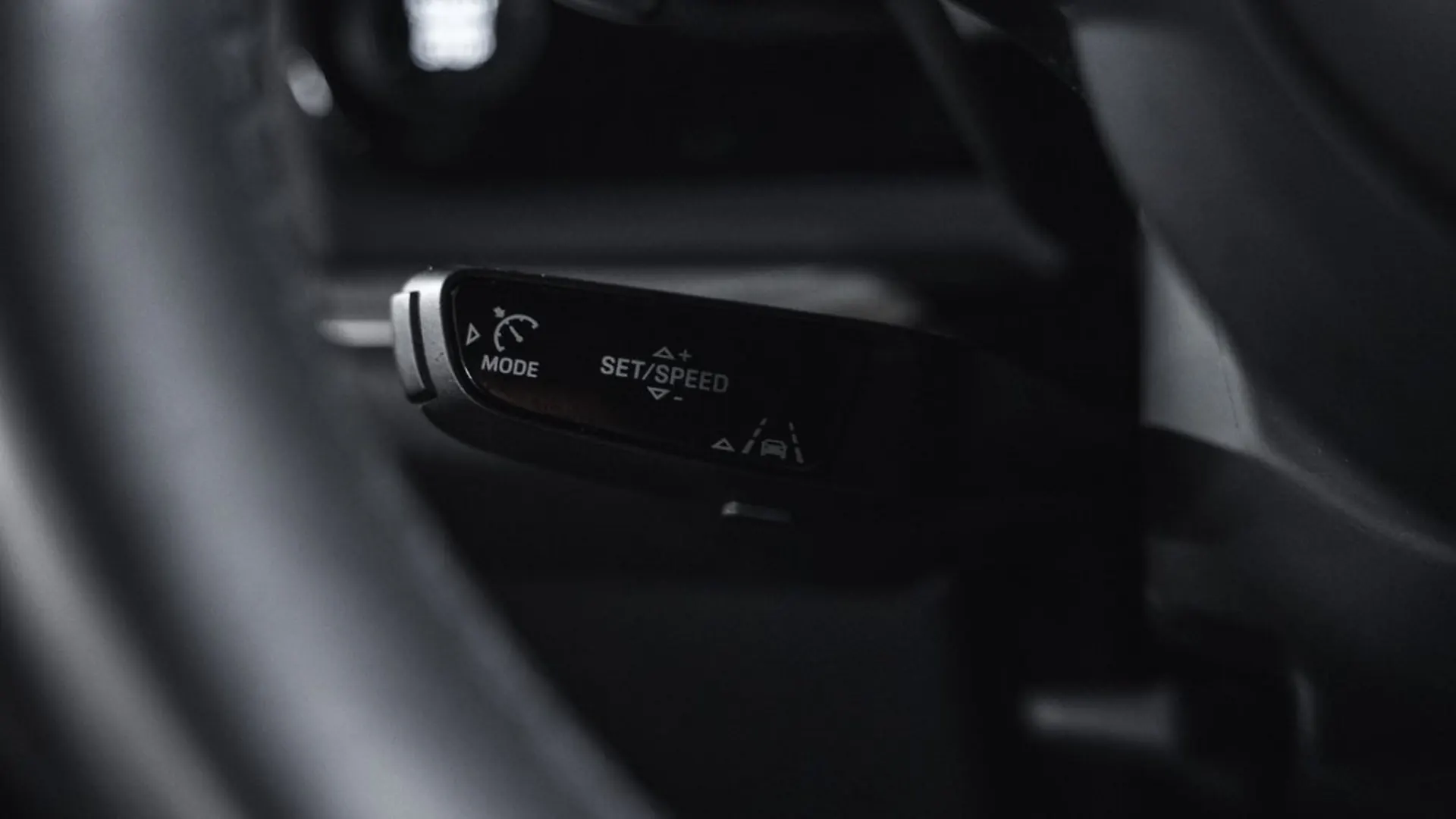 Porsche Cayenne — photo 31
