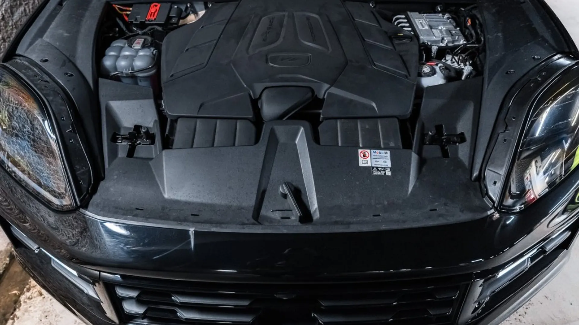 Porsche Cayenne — photo 42