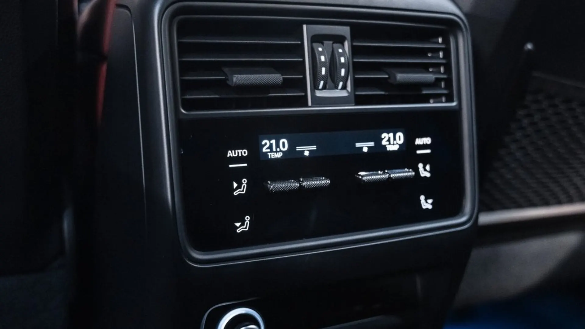 Porsche Cayenne — photo 41
