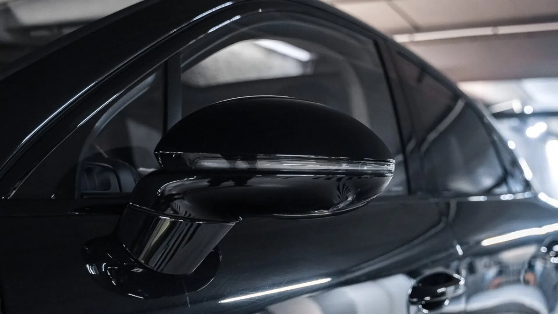 Porsche Cayenne — photo 8