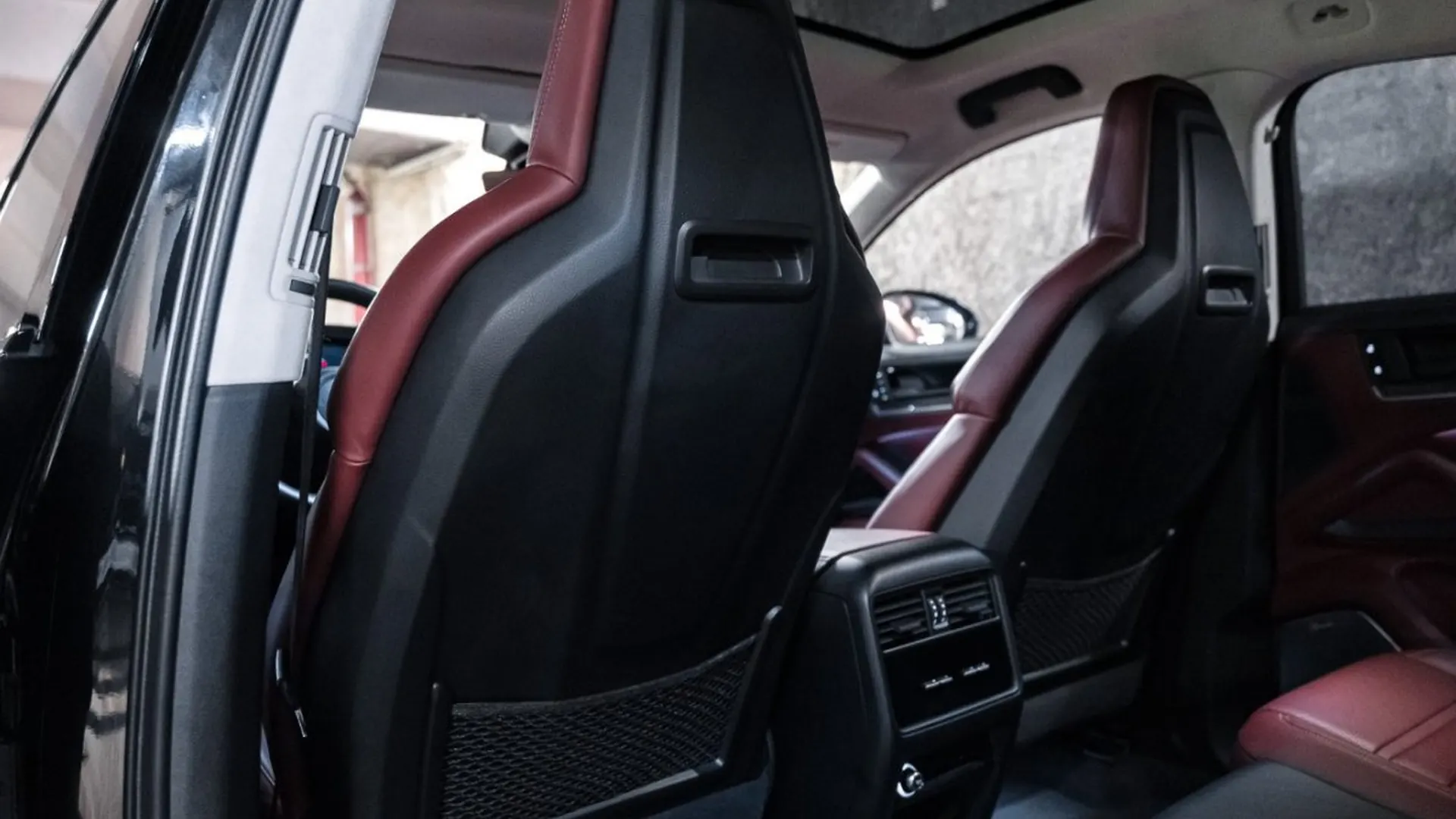 Porsche Cayenne — photo 38