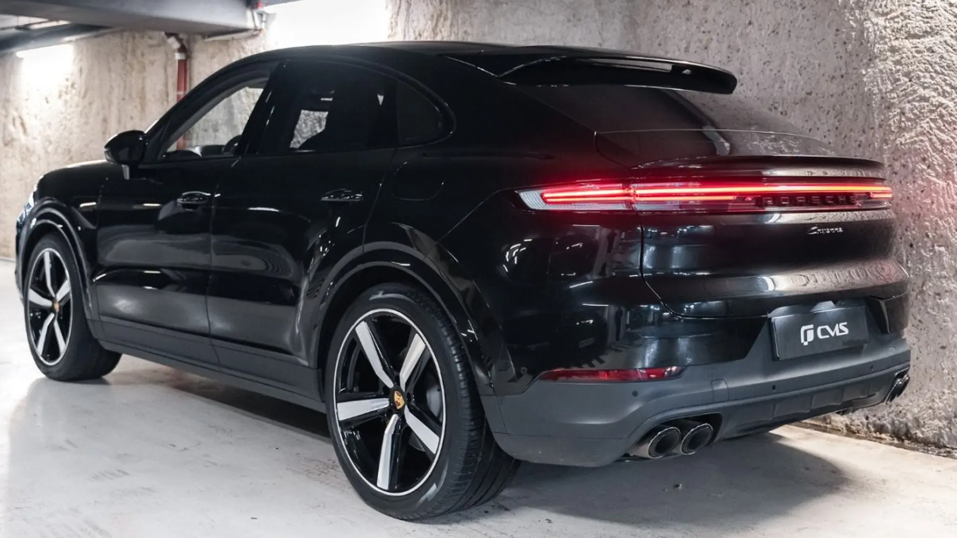 Porsche Cayenne — photo 12