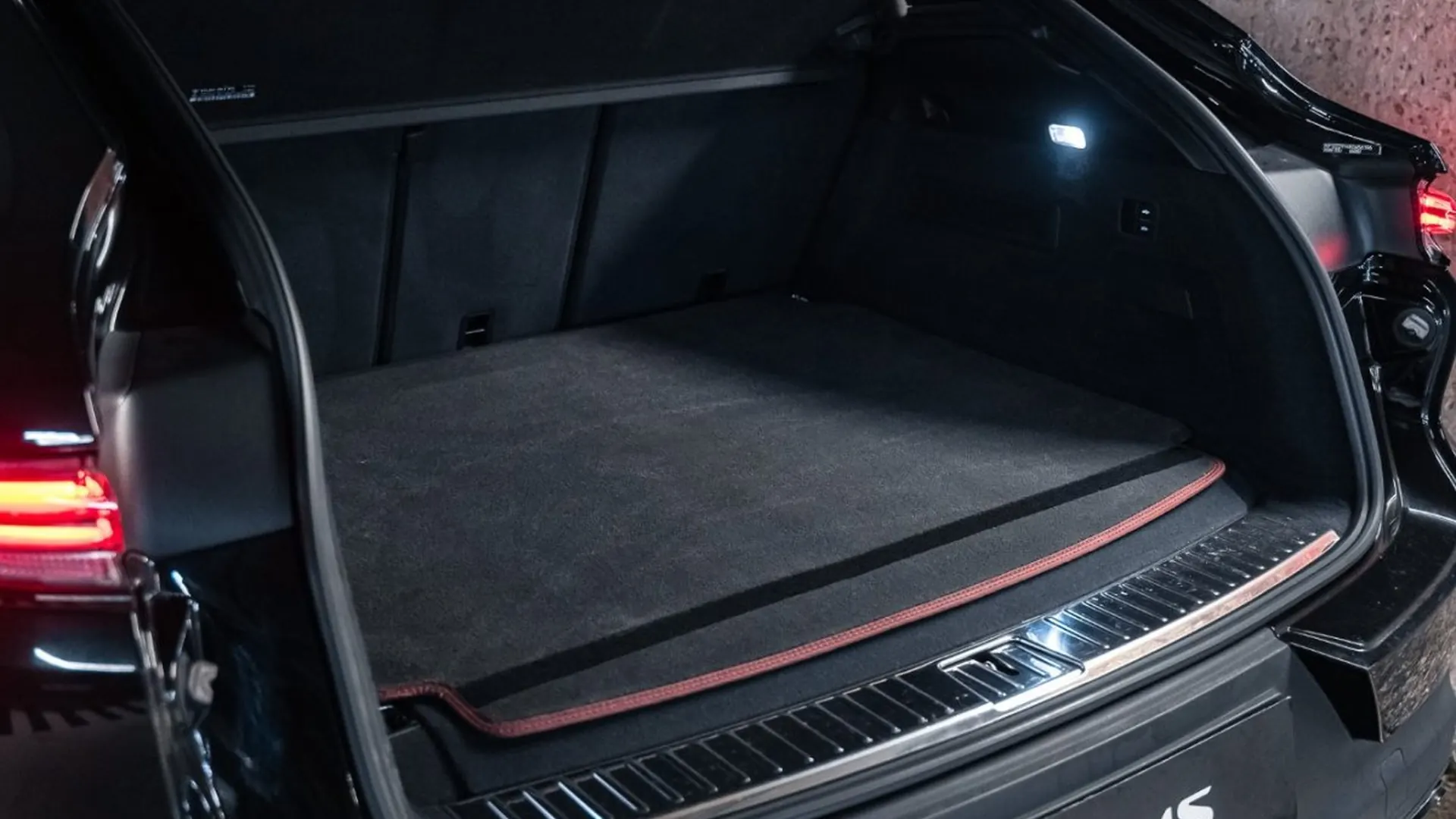 Porsche Cayenne — photo 19