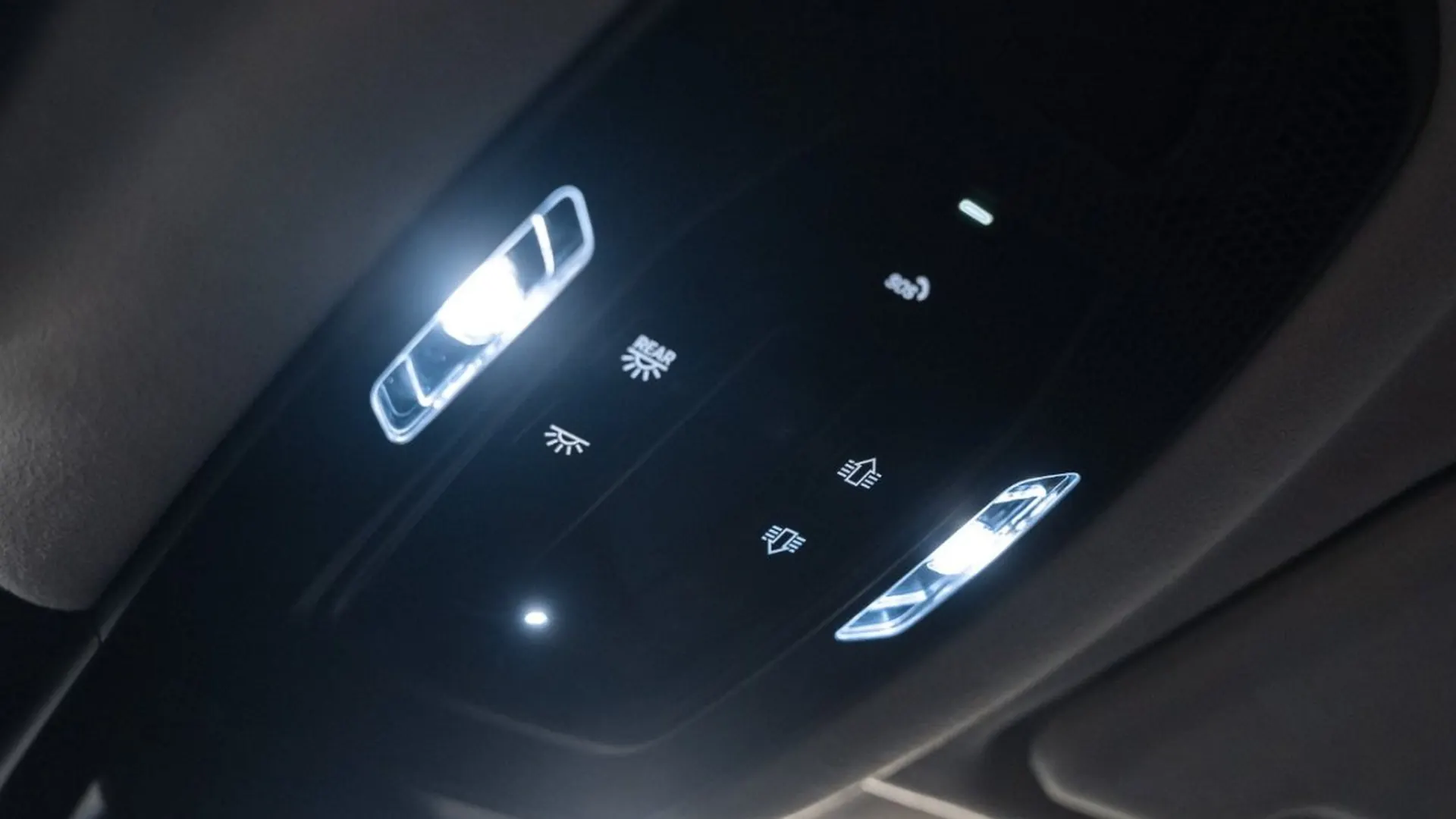 Porsche Cayenne — photo 30
