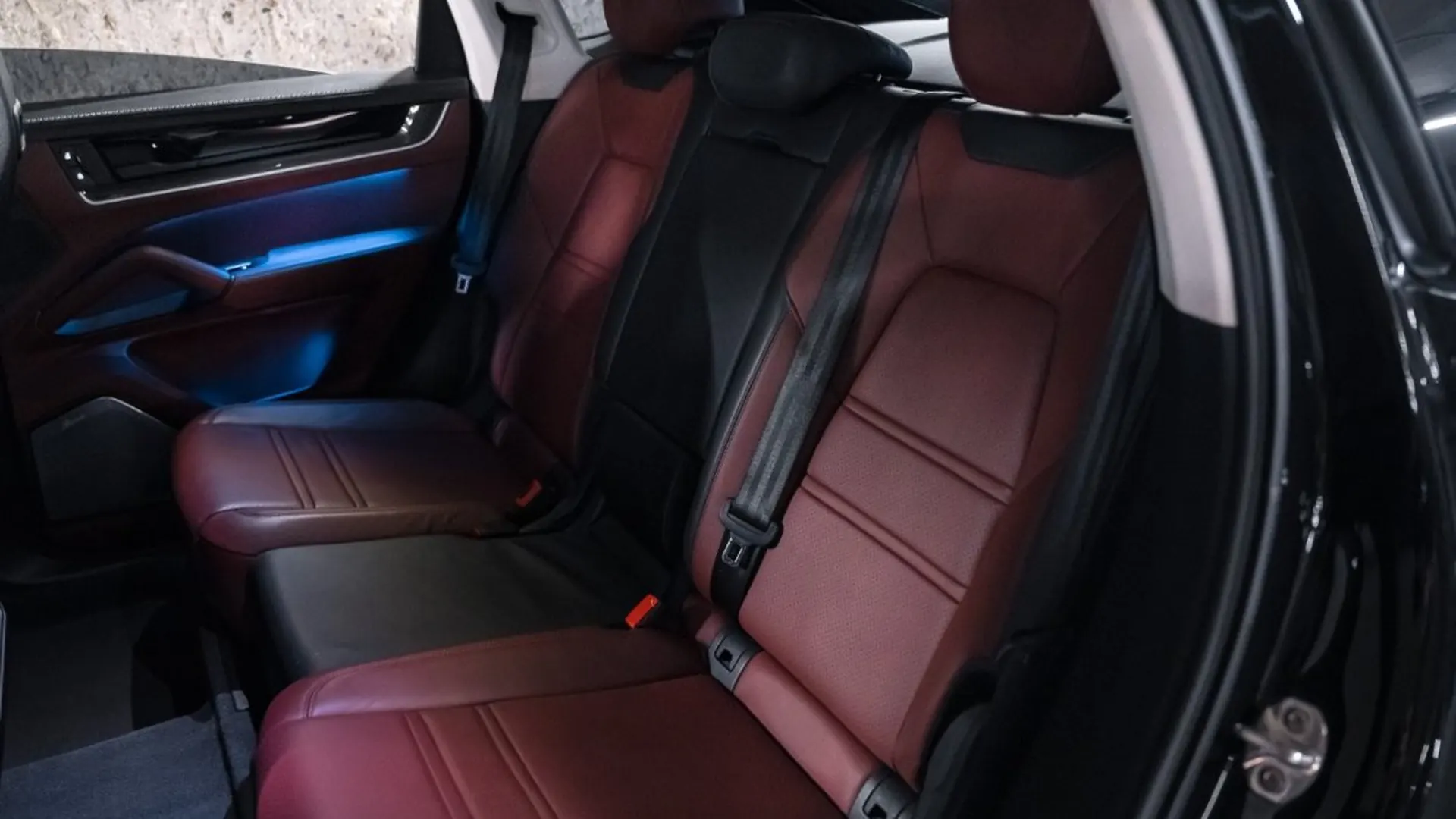 Porsche Cayenne — photo 39