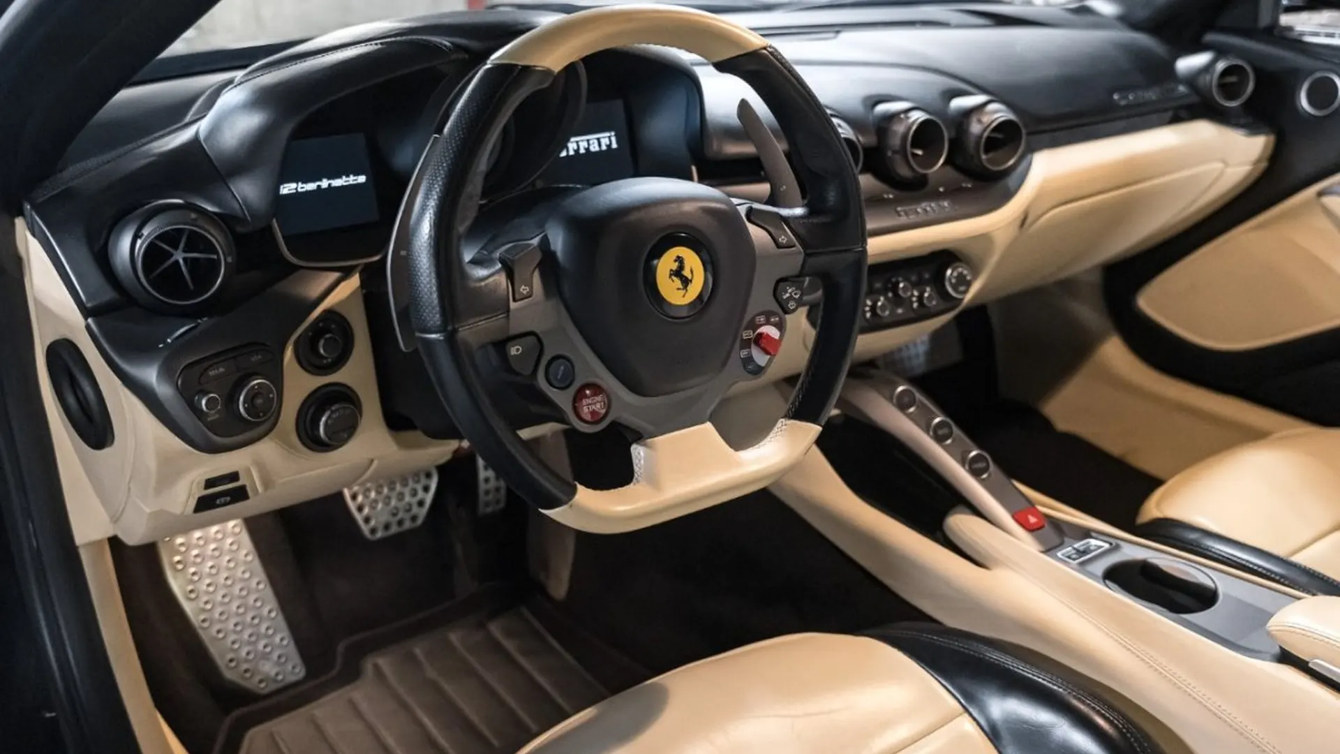 Ferrari F12 — photo 28