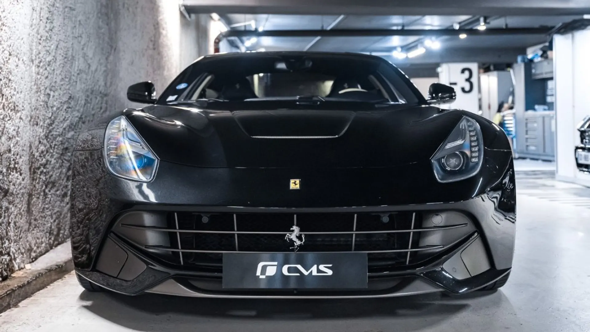 Ferrari F12 — photo 2