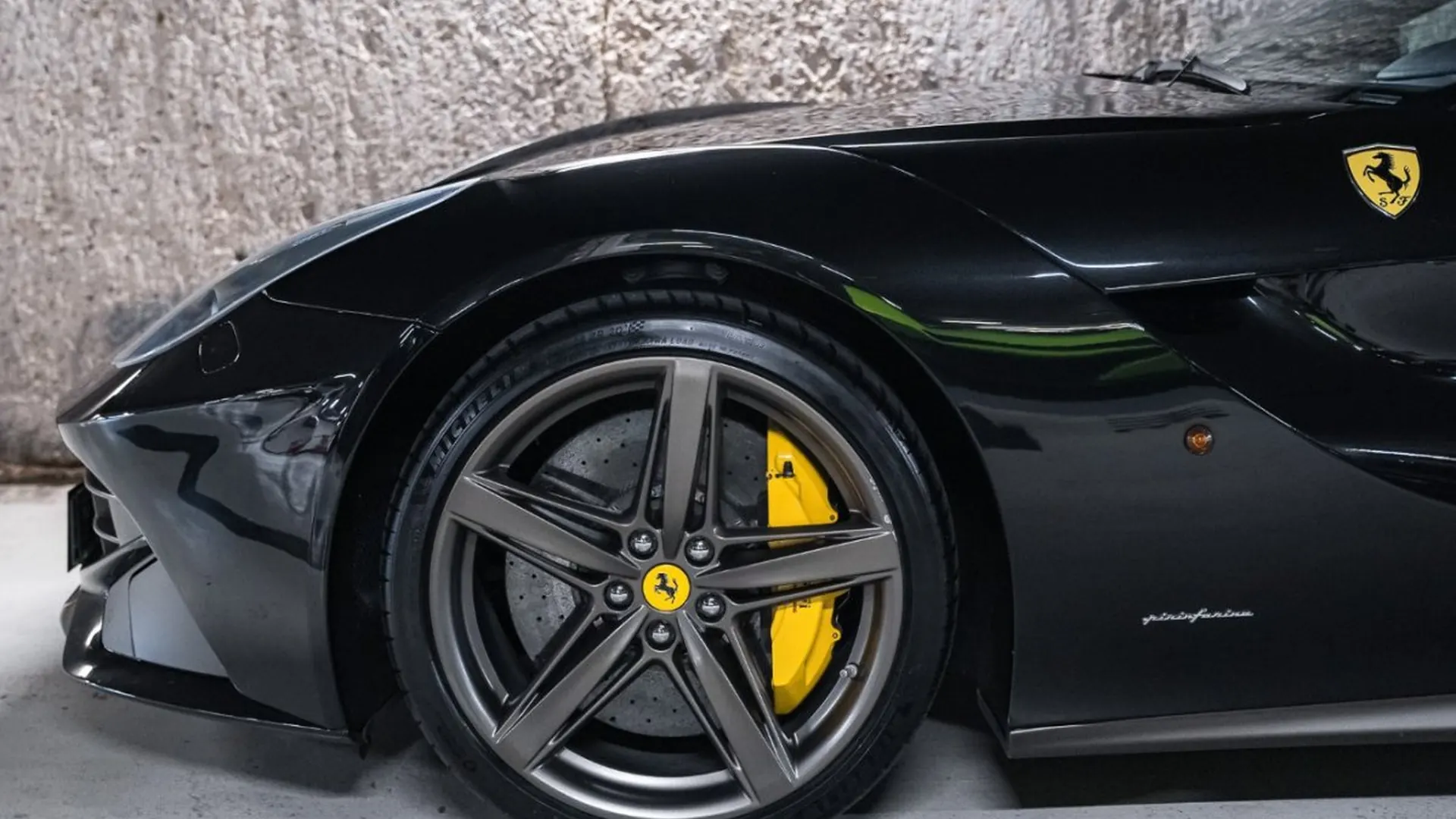 Ferrari F12 — photo 10