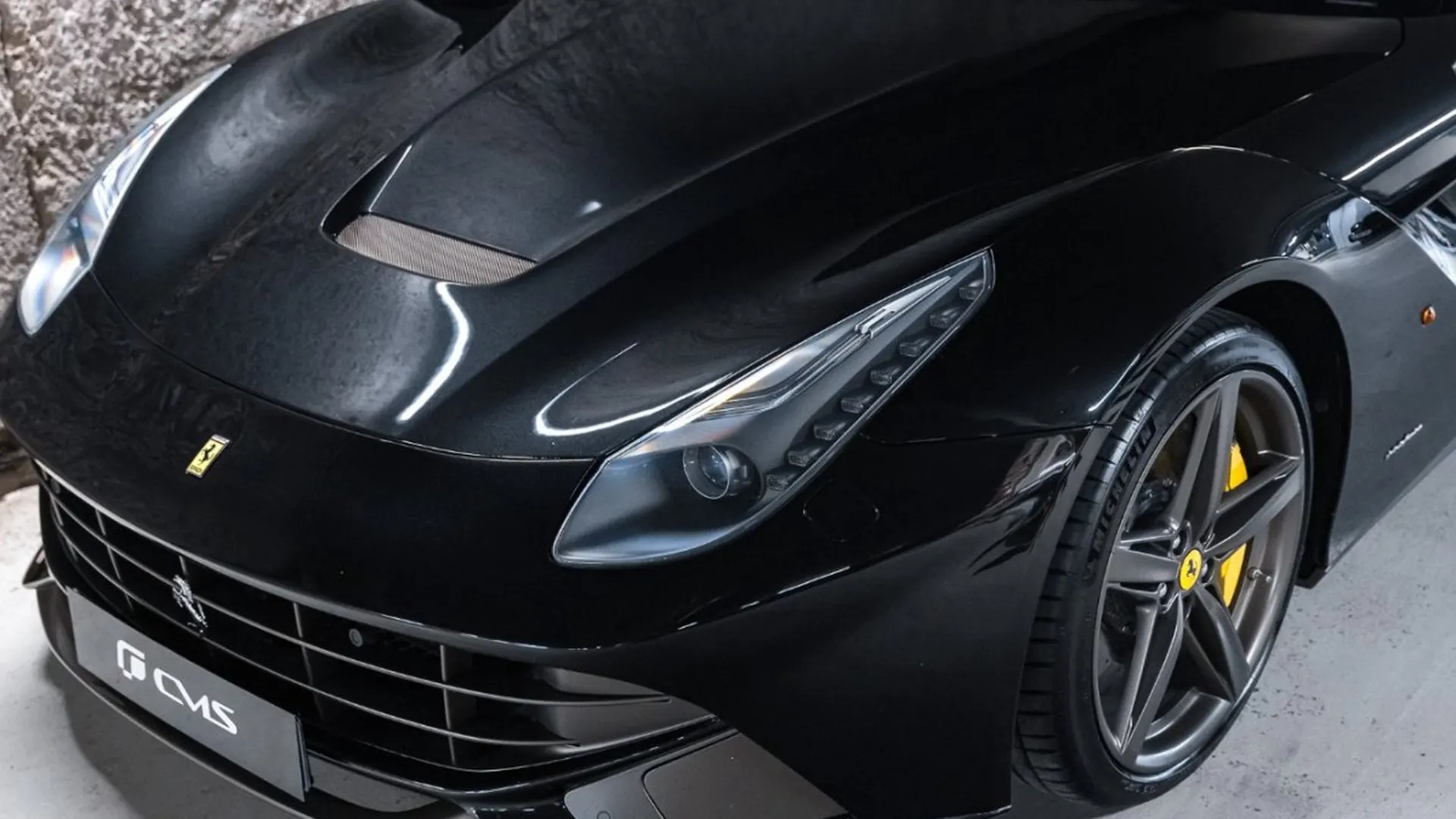 Ferrari F12 — photo 4
