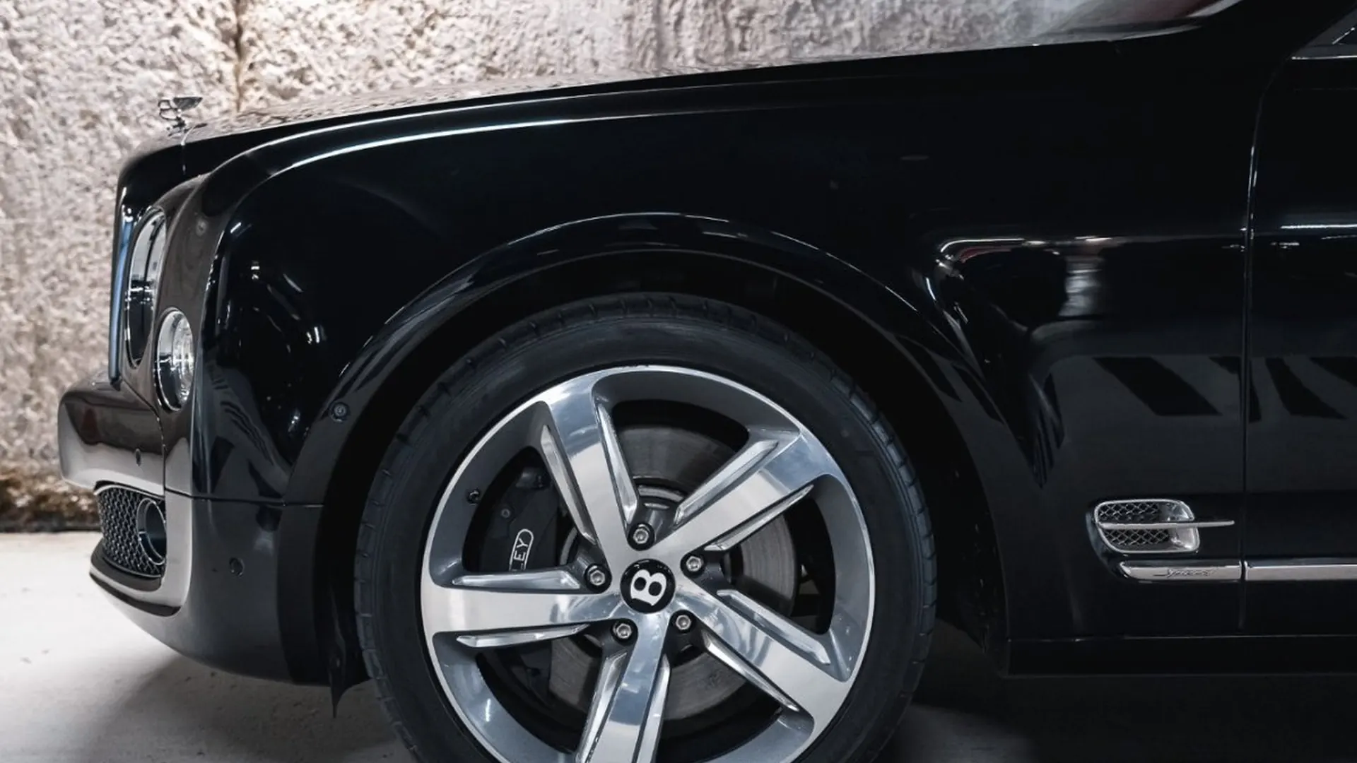 Bentley Mulsanne — photo 11