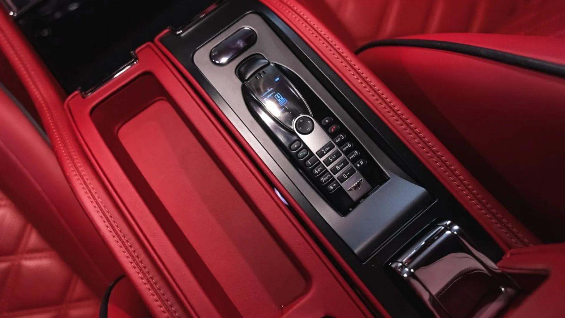 Bentley Mulsanne — photo 48