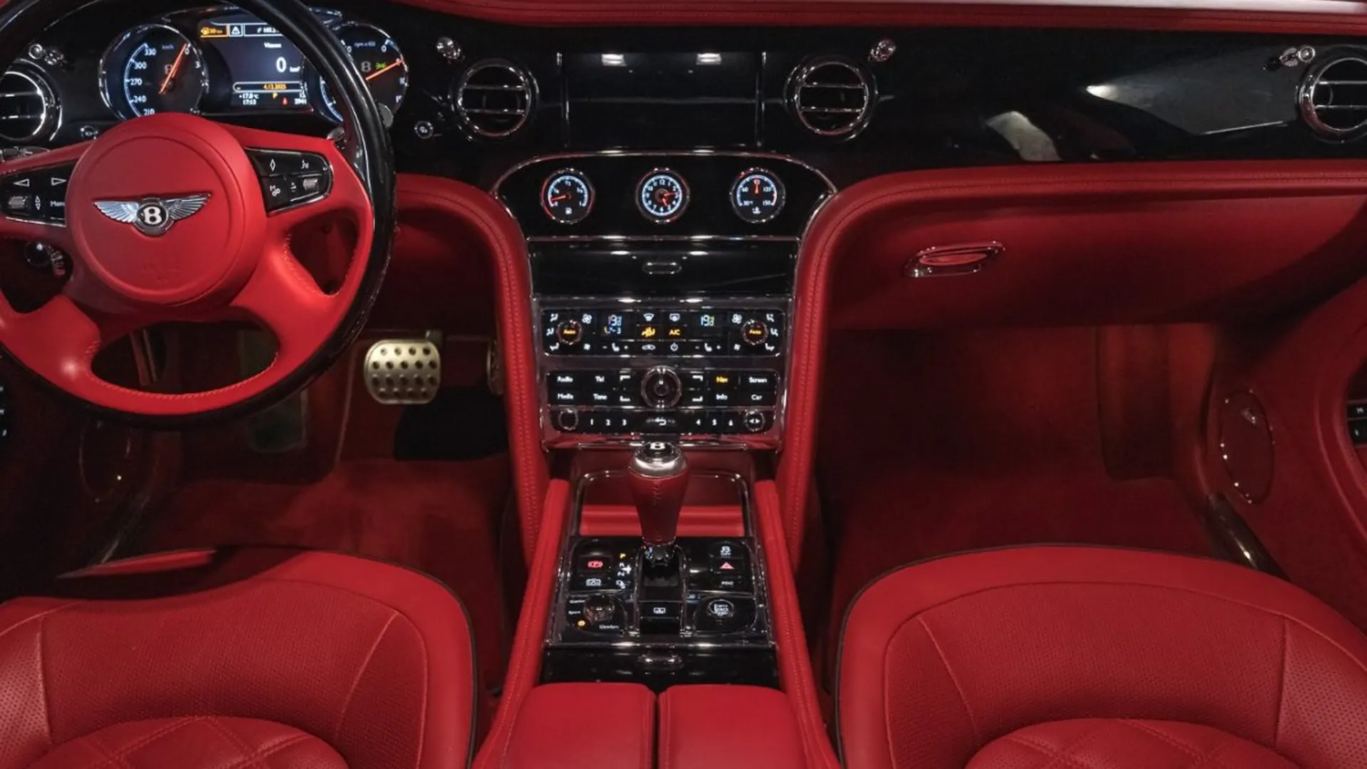Bentley Mulsanne — photo 40