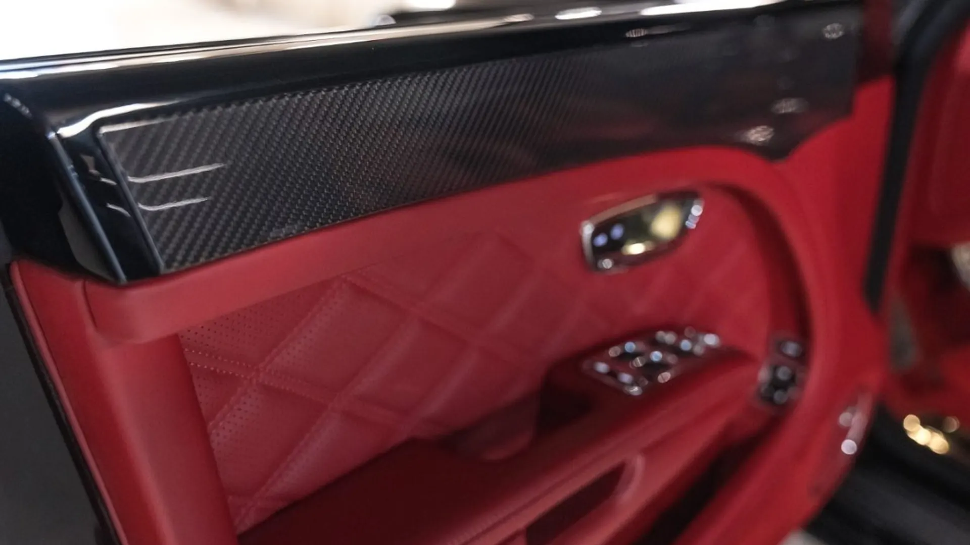 Bentley Mulsanne — photo 25
