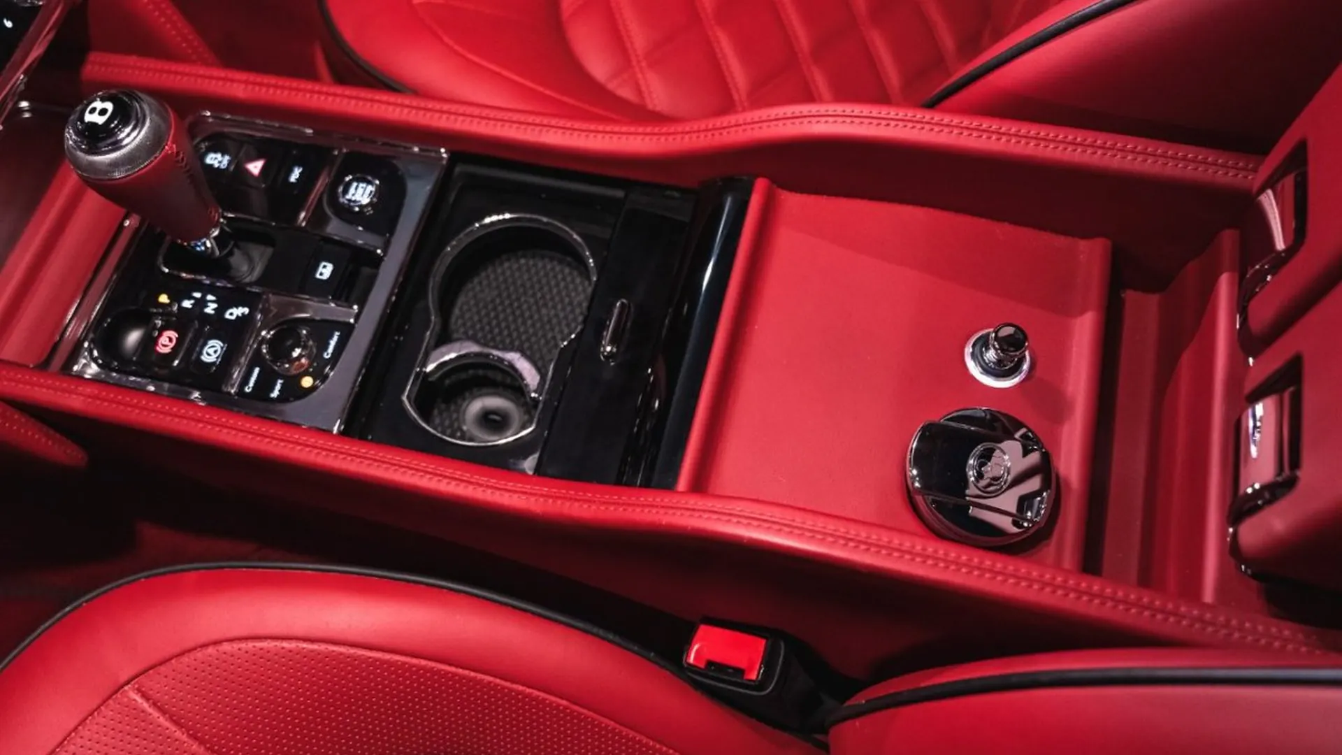 Bentley Mulsanne — photo 47