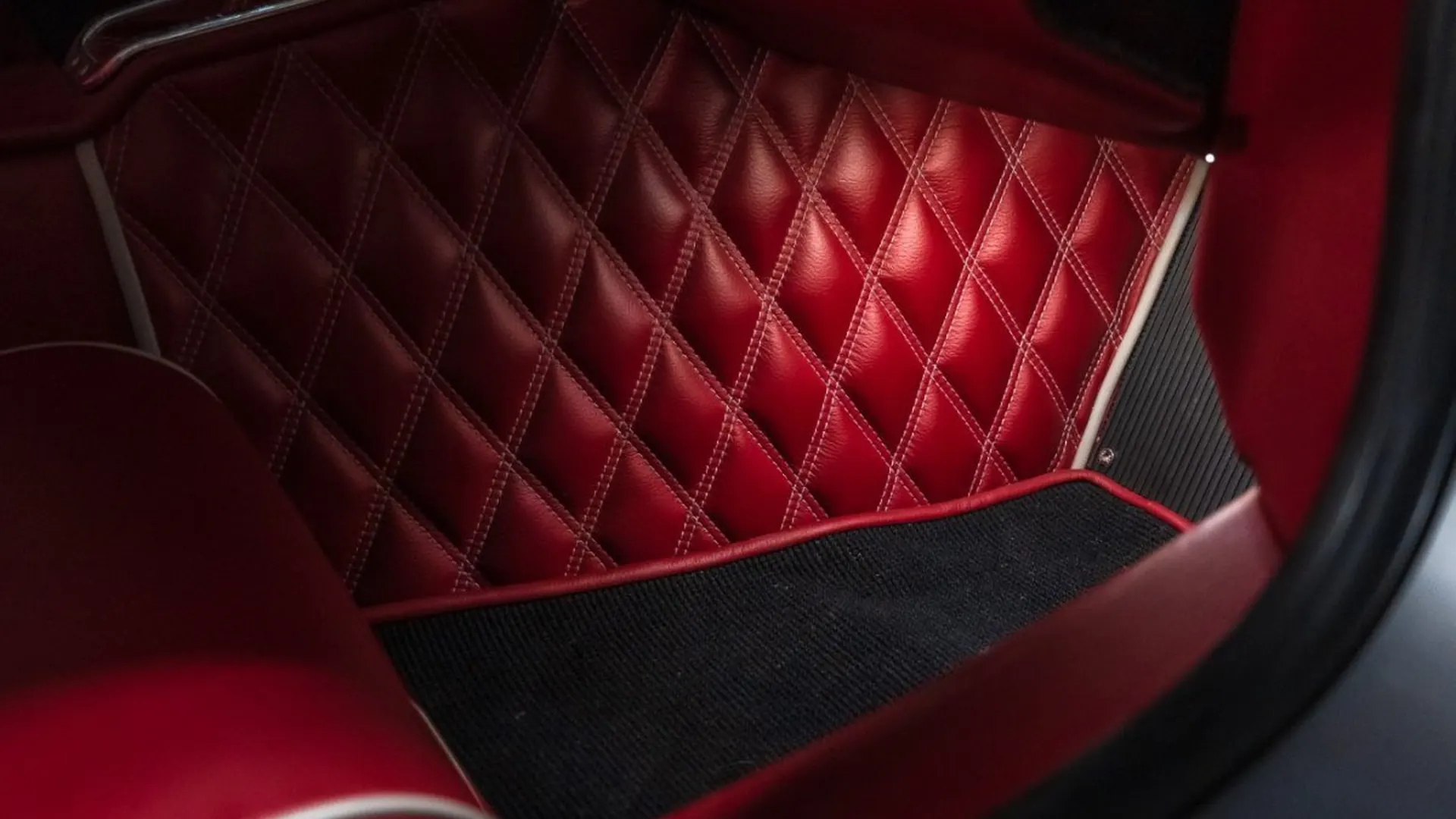 Morgan Aero — photo 44
