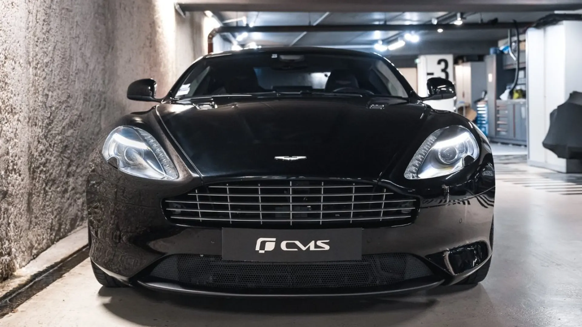 Aston Martin Virage — photo 2