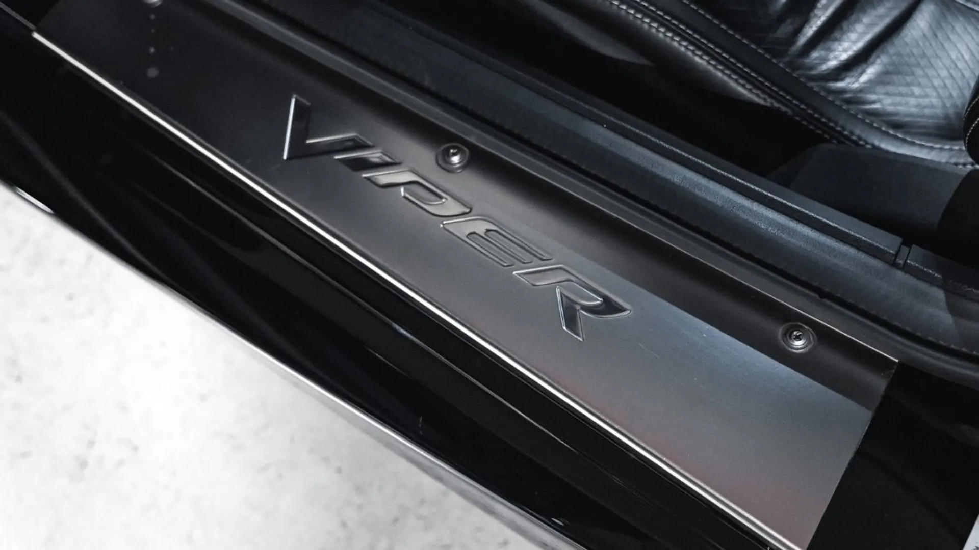 Dodge Viper — photo 27