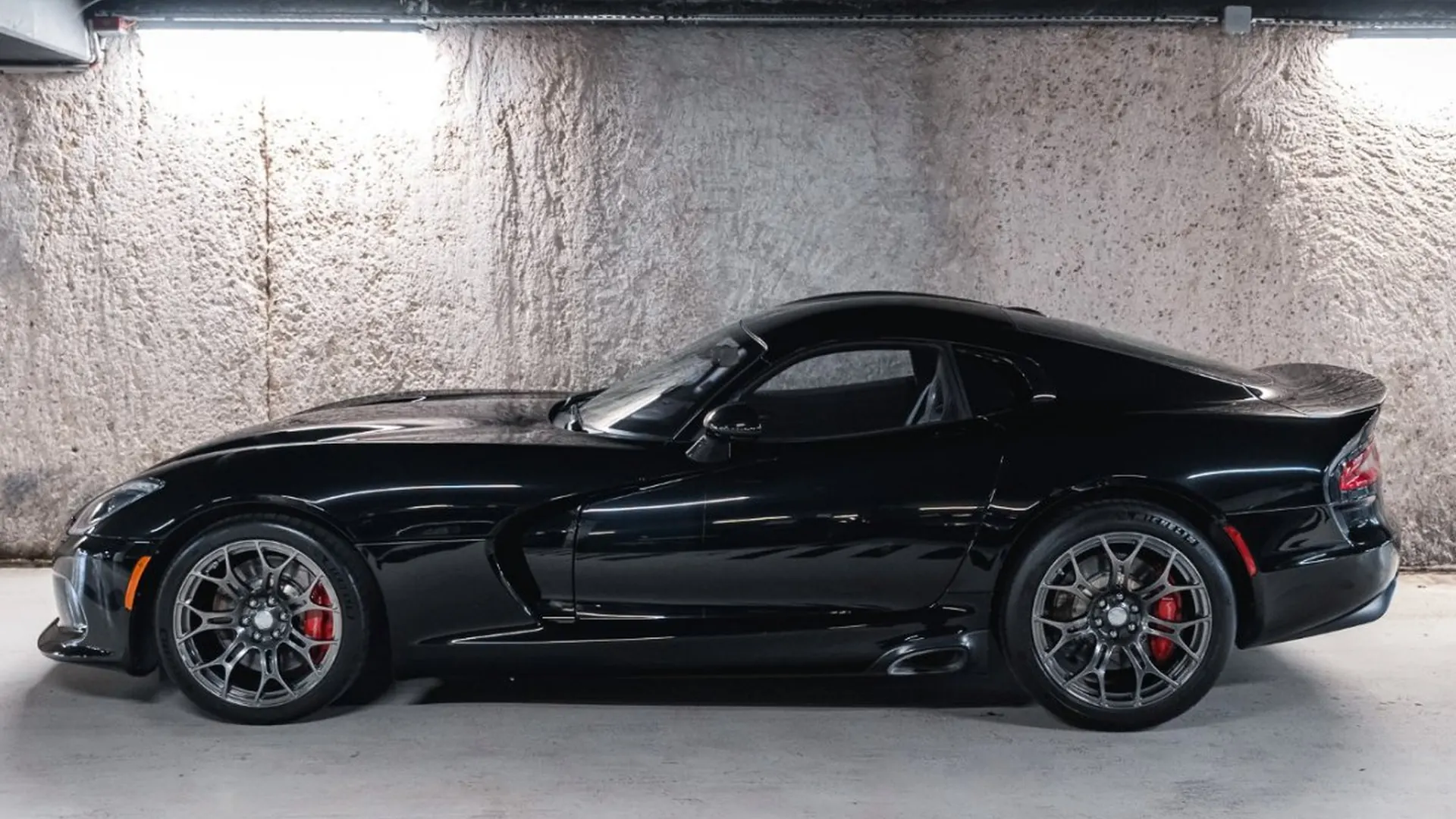 Dodge Viper — photo 9