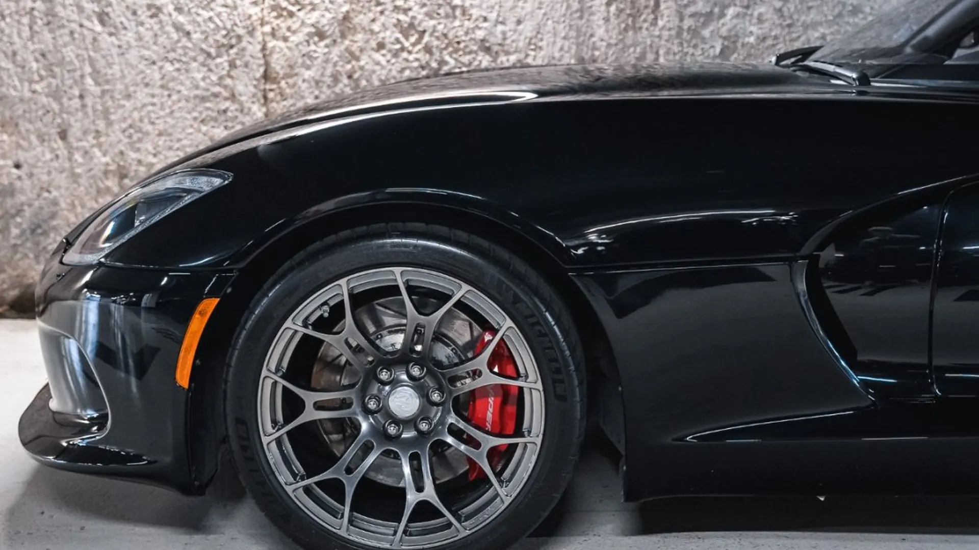 Dodge Viper — photo 11
