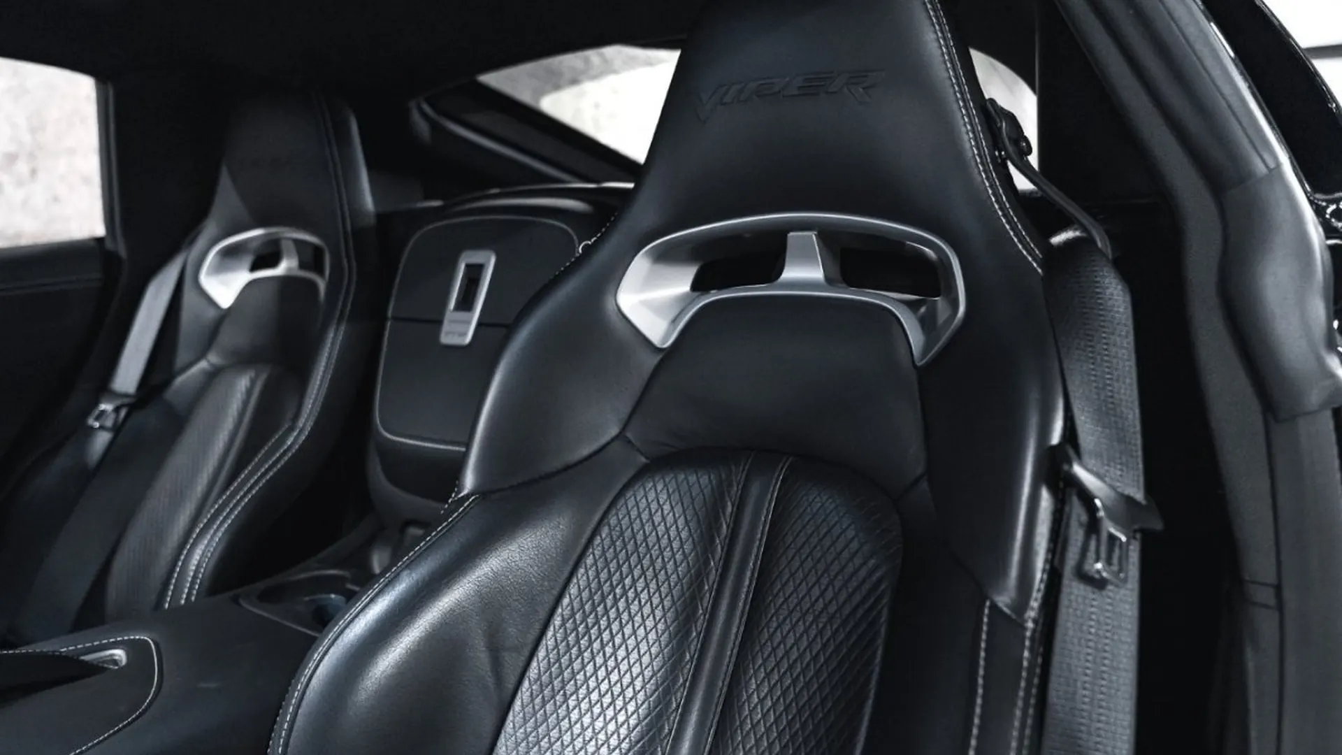 Dodge Viper — photo 29